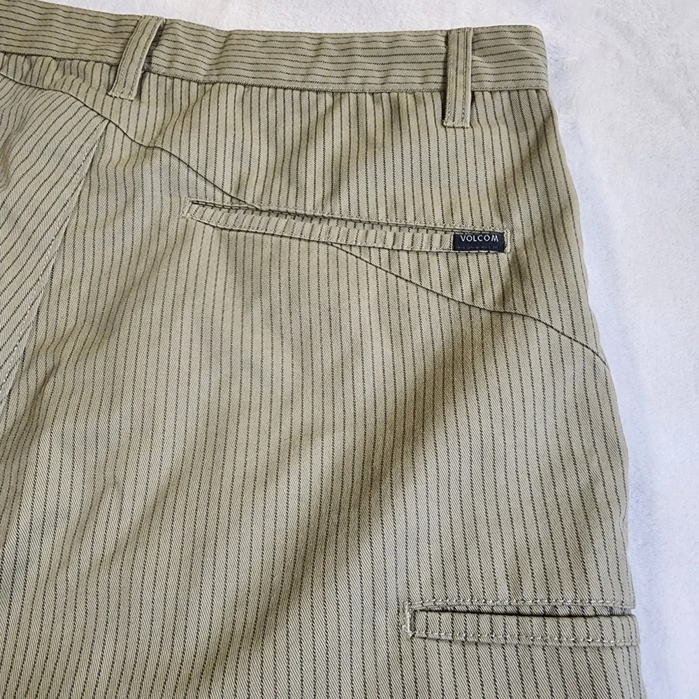 Volcom Frickin Stripe Chino Pinstripe Shorts Y2K Vintage Skater Style Mens 30